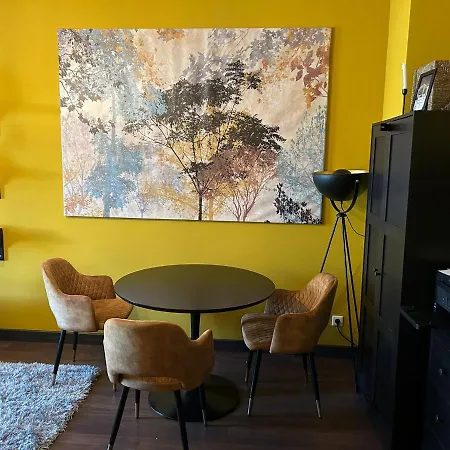Fewocompany Apartment *